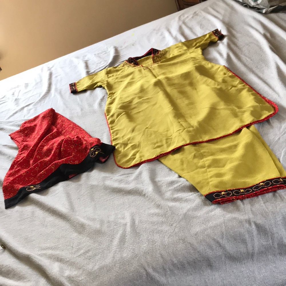 Indian/Pakistani Shalwar Kameez